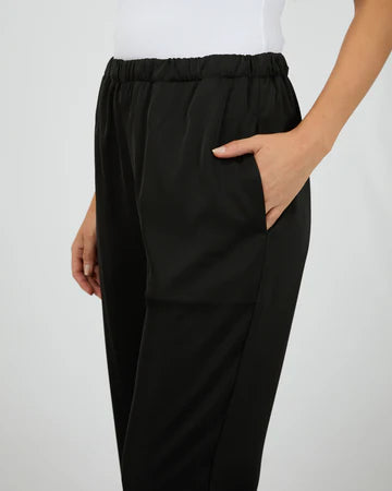 Silent Theory Raya Pant - Black