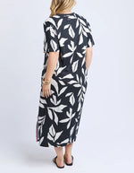 Elm Mimosa Tee Dress - Black Yardage Print