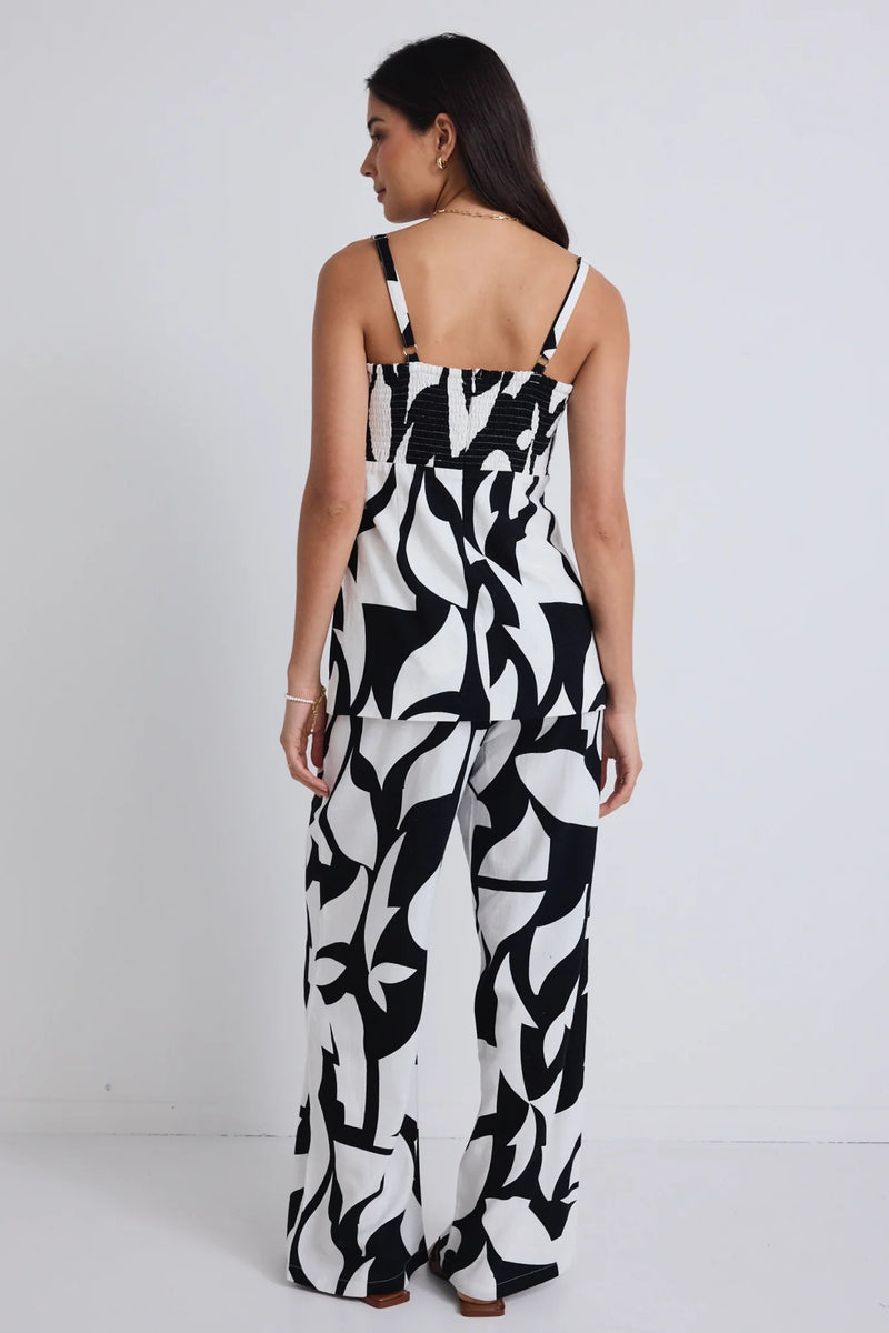 Stories Be Told - Sunkissed Black White Cutout Print Split Hem Cami Top