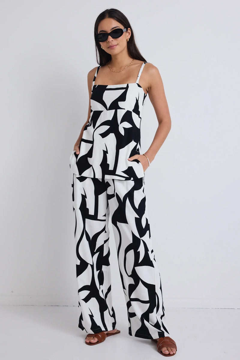 Stories Be Told - Sunkissed Black White Cutout Print Split Hem Cami Top