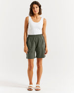 Betty Basics Harvard Short-Khaki